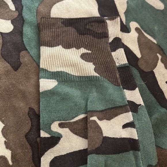 J.Crew, lightweight net printed camouflage sweater - Picture 2 of 3